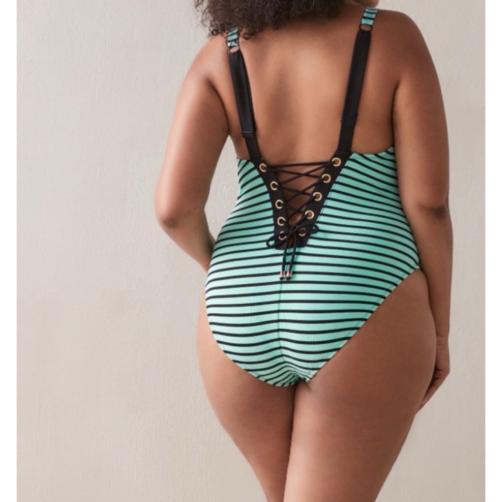 🆕 Addition Elle Striped Lace Up Back Swimsuit 2X NWT New! Penningtons Swim Suit